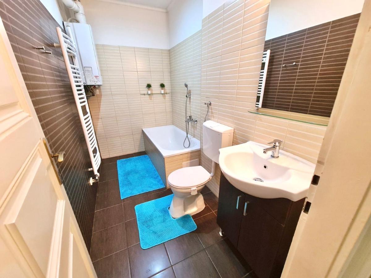 Ricky Apartment بودابست المظهر الخارجي الصورة