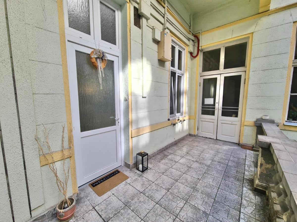 Ricky Apartment بودابست المظهر الخارجي الصورة