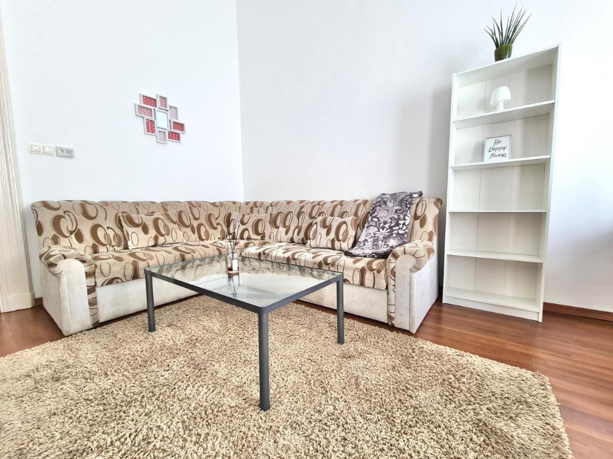 Ricky Apartment بودابست المظهر الخارجي الصورة