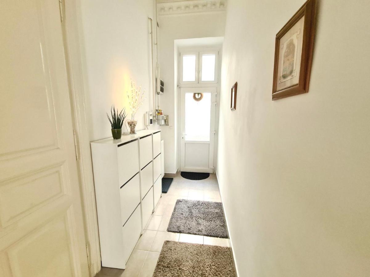 Ricky Apartment بودابست المظهر الخارجي الصورة